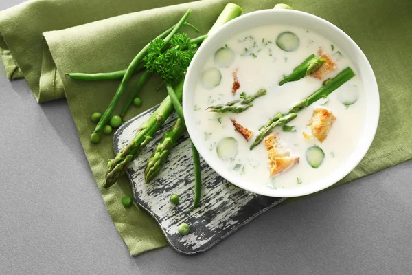 Asperge soep met crackers — Stockfoto