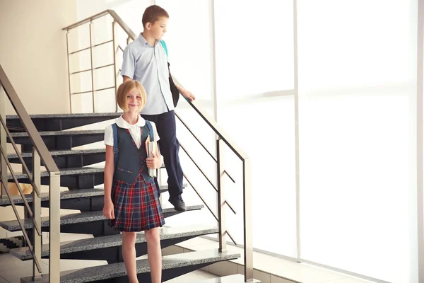 Lindos Escolares Las Escaleras —  Fotos de Stock