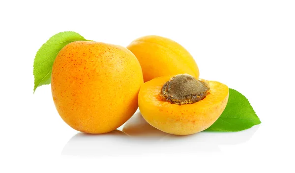 新鲜成熟杏子 — 图库照片