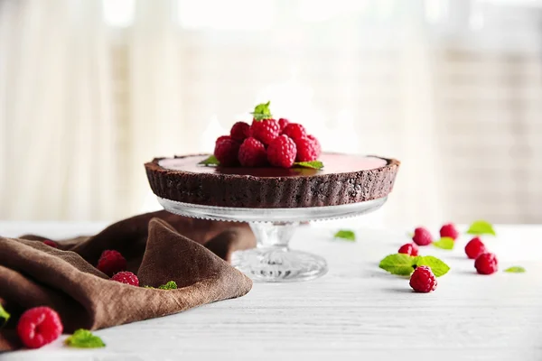 Torta de chocolate com framboesas — Fotografia de Stock