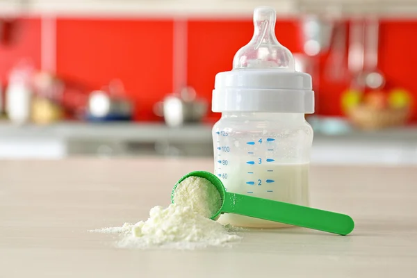 Baby mjölk formel — Stockfoto