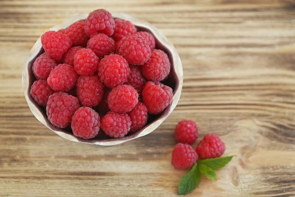 Fresh sweet raspberry — Stock Photo, Image