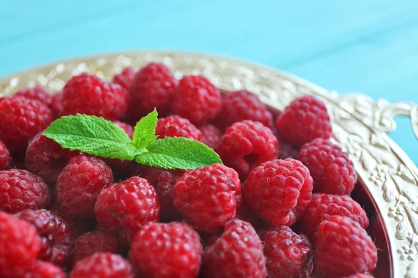 Fresh sweet raspberry — Stock Photo, Image