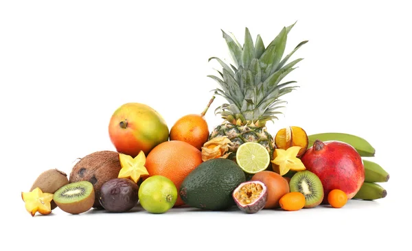 Exotické ovoce na bílém pozadí — Stock fotografie