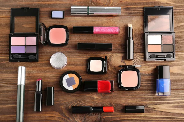 Make-up Accessoires auf Holz — Stockfoto