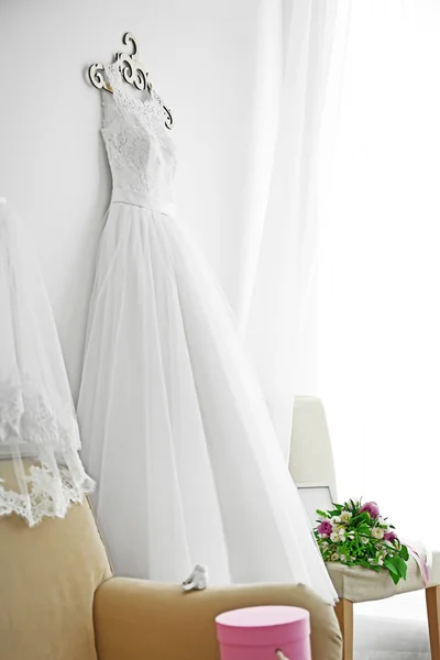 Mooie bruiloft jurk — Stockfoto