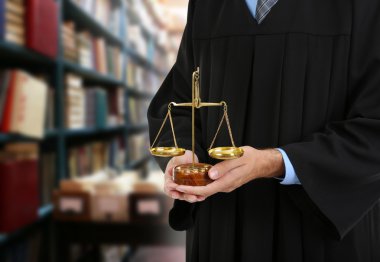 Yargıç ölçekler holding