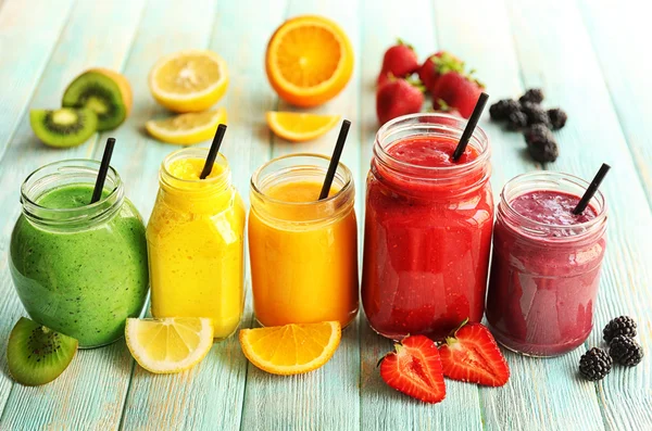 Erfrischender Frucht-Smoothie — Stockfoto