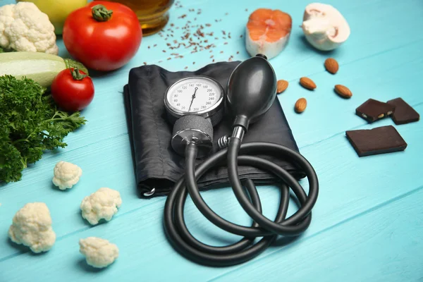 眼圧計 o と健康食品 — ストック写真