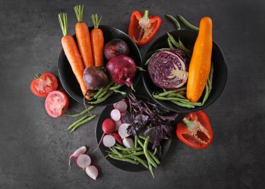 Masada taze sebzeler