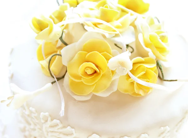 Bolo de casamento bonito — Fotografia de Stock