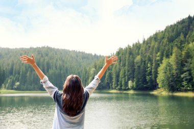 Kız dağ gölü arka plan üzerinde