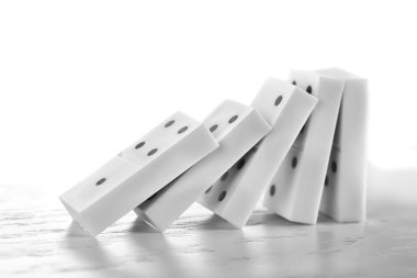 Çizgi düşen Domino 