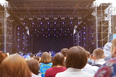 Kalabalık konser müzik keyfi