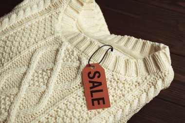 Kazak etiketinde Satılık