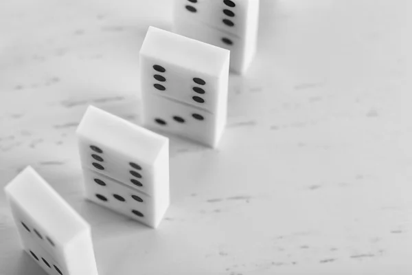 Line of dominoes standing — Stock Photo, Image