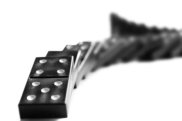Siyah Domino üzerinde beyaz izole — Stok fotoğraf