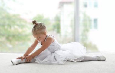 Şirin balerin bale sınıfı