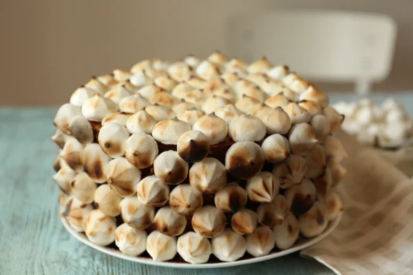 Délicieux gâteau à la guimauve et biscuit — Photo