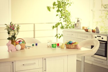 Paskalya yumurtaları ve dekorasyonlar