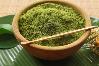 Ahşap kase toz matcha çay