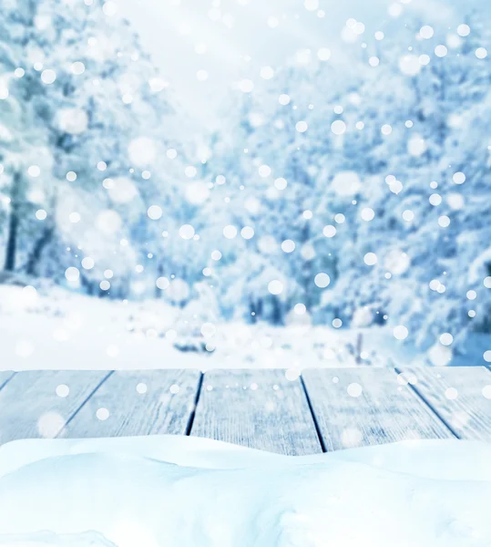 Holzbrett an schönen Wintertagen — Stockfoto