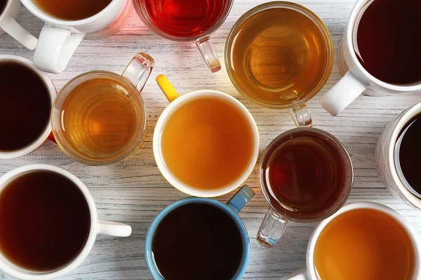 Xícaras de chá na mesa — Fotografia de Stock