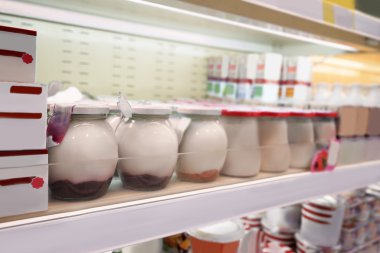 Süpermarket günlüğü ürünlere 