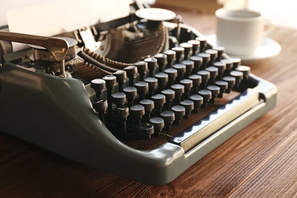 Starý psací stroj zavřít — Stock fotografie