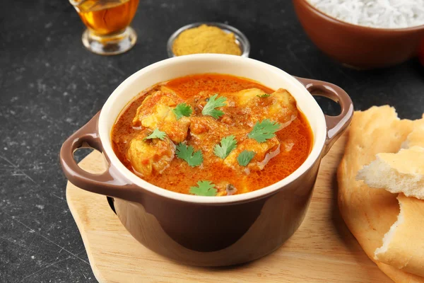 Chicken curry in saucepan — Stock Photo, Image