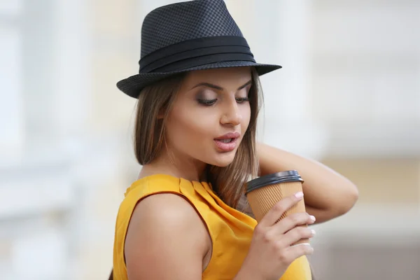 Woman  with cup of coffee — Stock Photo, Image