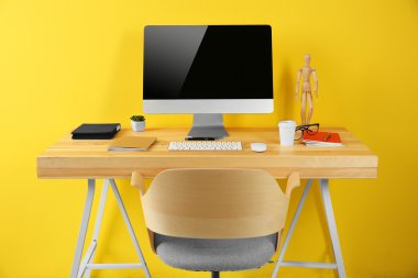 bilgisayarla çalışma yeri