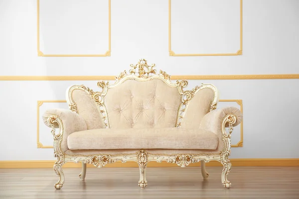 Divano beige di lusso — Foto Stock
