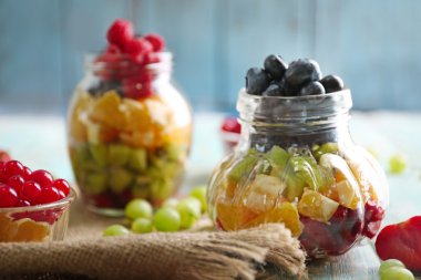 Taze meyve ve meyveler. 