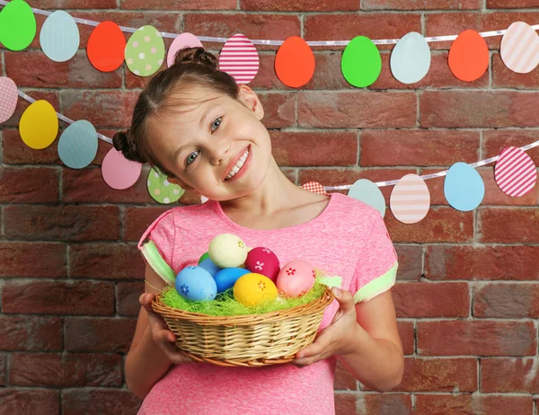 Paskalya yumurtalı kız