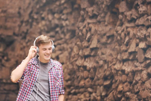 Bell Uomo Che Ascolta Musica Strada — Foto Stock