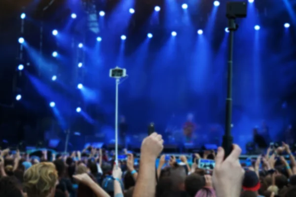 Multitud en un concierto al aire libre —  Fotos de Stock