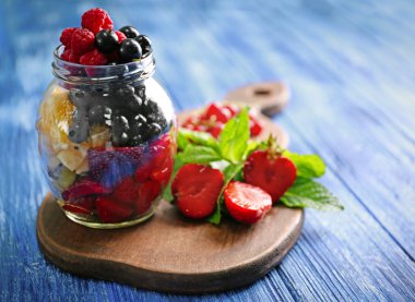 Taze meyve ve meyveler. 