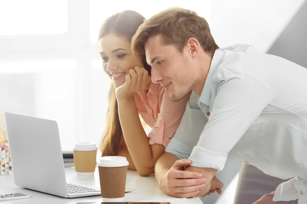 Beautiful woman with handsome man — Stock Photo, Image