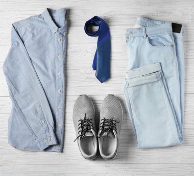 Erkek giysi ve aksesuarları 