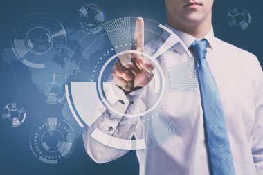 Erkek el çalışma ile sanal perde