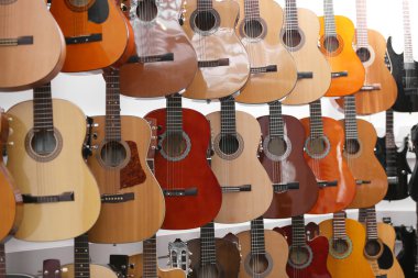 Duvarda, closeup gitar