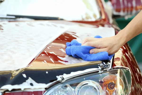 Servicio de lavado de un coche —  Fotos de Stock
