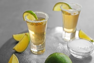  Kireç ile altın tequila