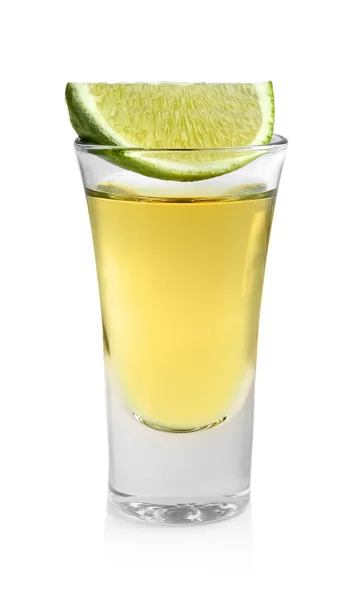 Tequila de ouro com limão — Fotografia de Stock