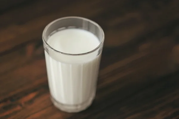 生乳のグラス — ストック写真
