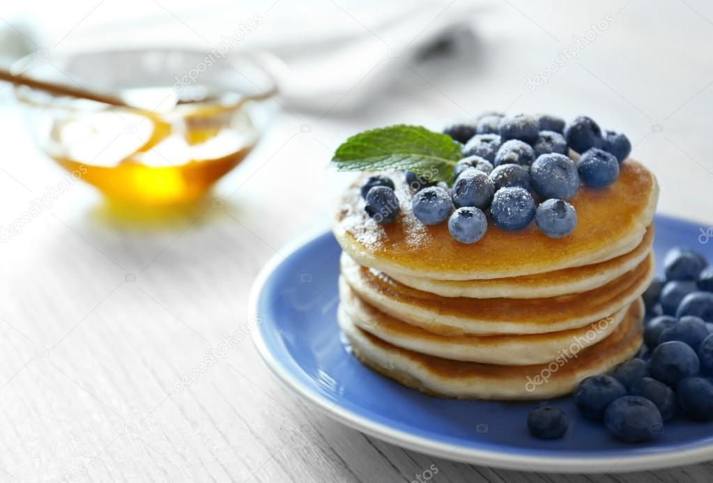 Tasty pancakes with blueberries