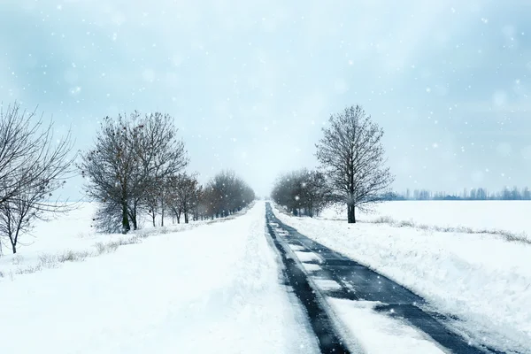 Kar Olan Kırsal Yol Kış Konsepti — Stok fotoğraf
