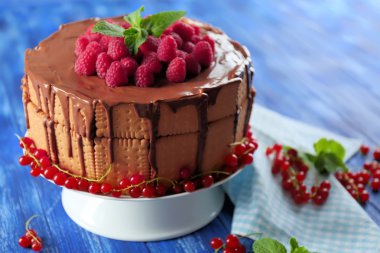 Eritilmiş çikolata ile çerez pasta   