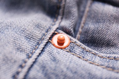 Mavi jeans cebinde 